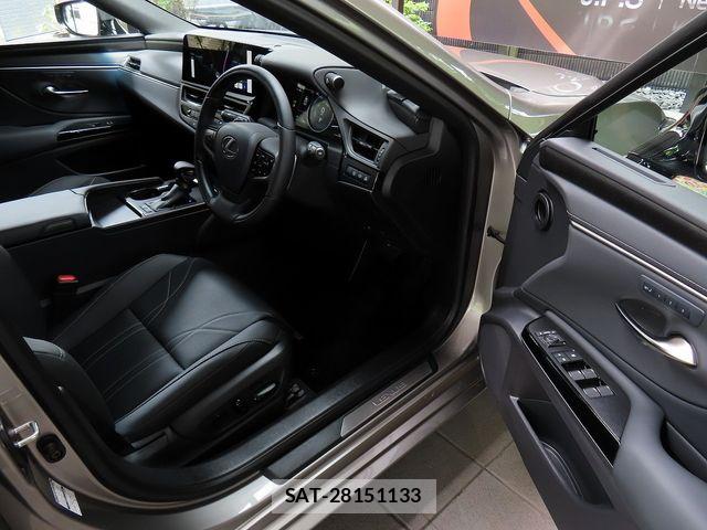 Lexus ES 2025-09 7328005-8