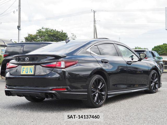Lexus ES 2023-07 7328003-4