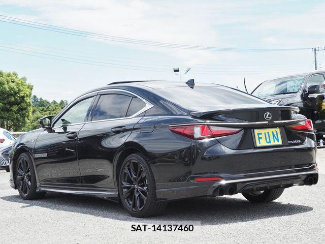 Lexus ES 2023-07 7328003-5