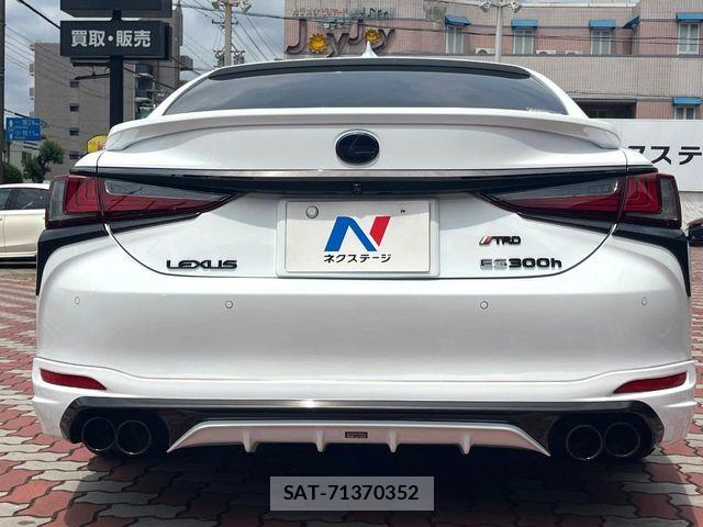 Lexus ES 2019-04 7358467-14