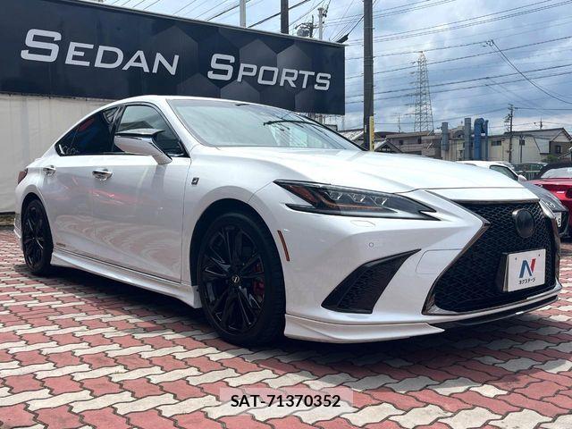 Lexus ES 2019-04 7358467-15