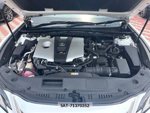 Lexus ES 2019-04 7358467-17