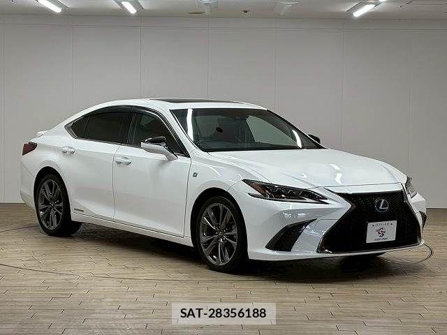 Lexus ES 2019-03 7358460-13