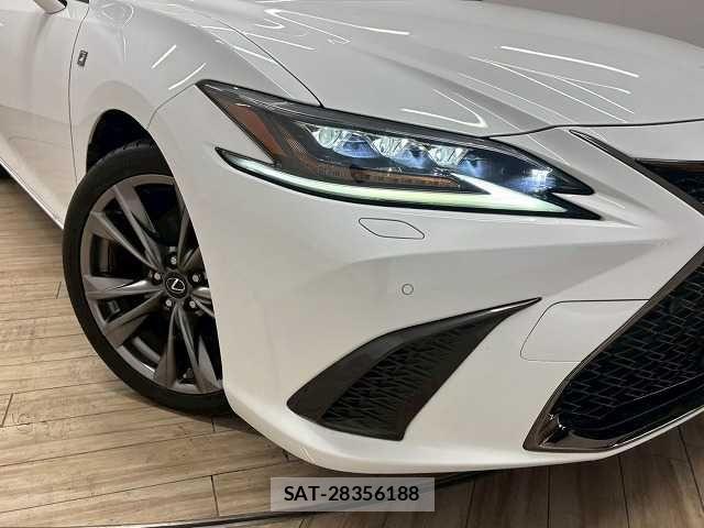Lexus ES 2019-03 7358460-19