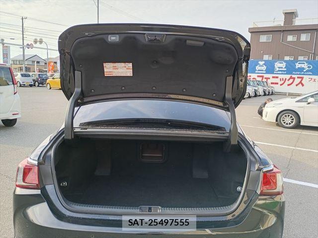 Lexus ES 2021-05 7358471-12