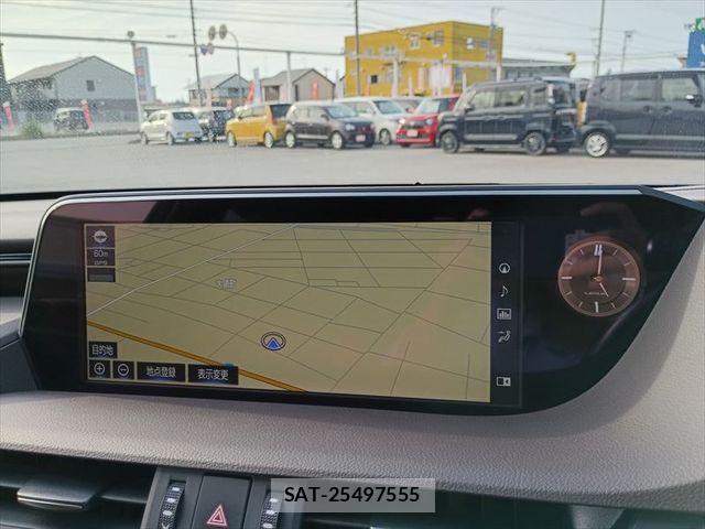 Lexus ES 2021-05 7358471-17