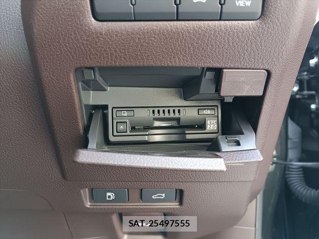 Lexus ES 2021-05 7358471-26
