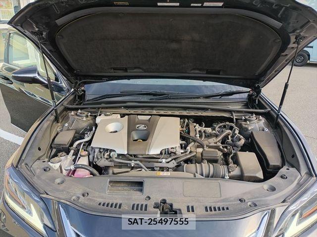 Lexus ES 2021-05 7358471-28