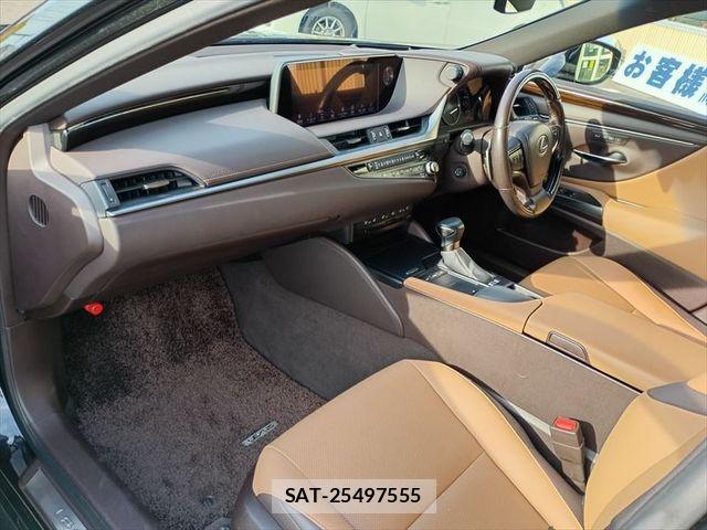 Lexus ES 2021-05 7358471-8