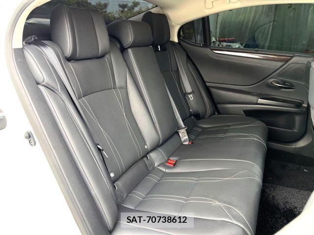 Lexus ES 2020-05 7358461-9