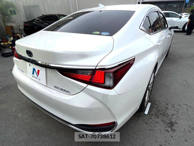 Lexus ES 2020-05 7358461-17