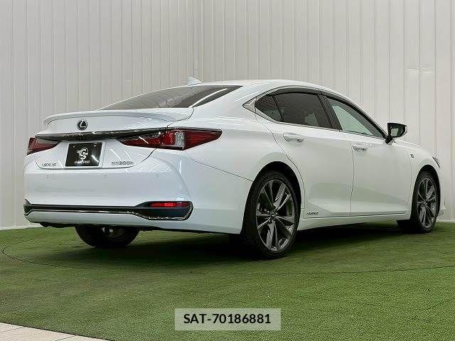Lexus ES 2020-02 7358464-15