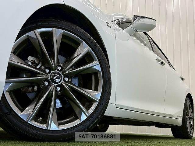 Lexus ES 2020-02 7358464-18