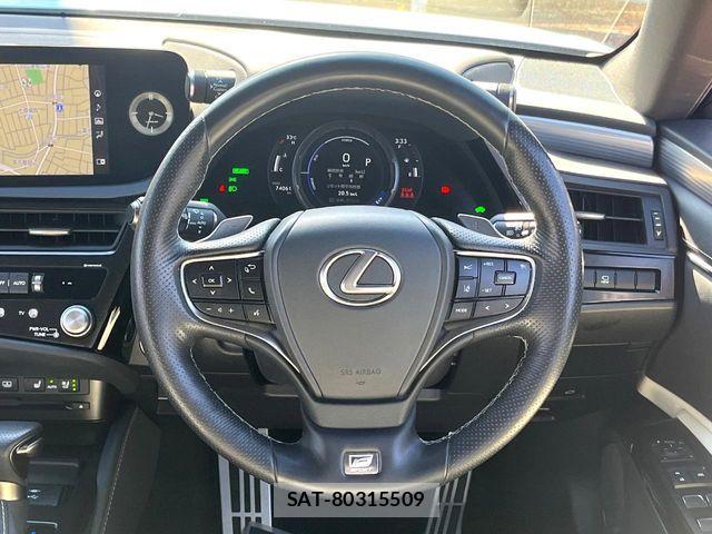 Lexus ES 2022-03 7358463-11