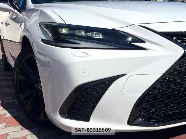 Lexus ES 2022-03 7358463-12