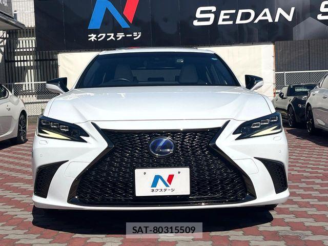 Lexus ES 2022-03 7358463-13
