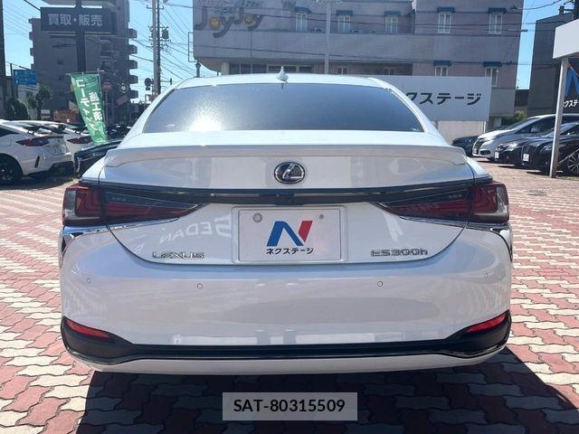 Lexus ES 2022-03 7358463-14