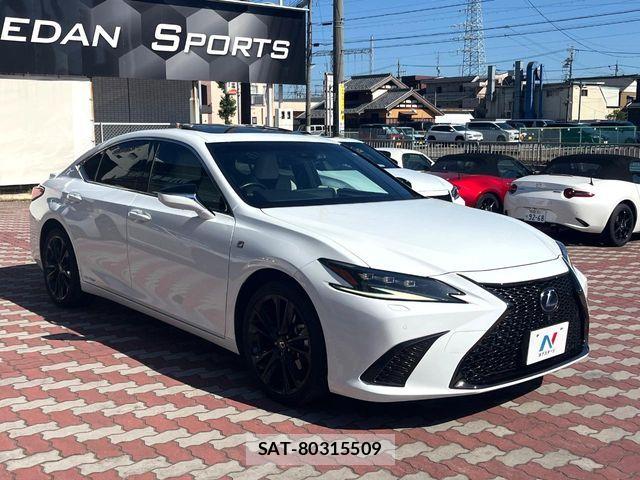 Lexus ES 2022-03 7358463-15
