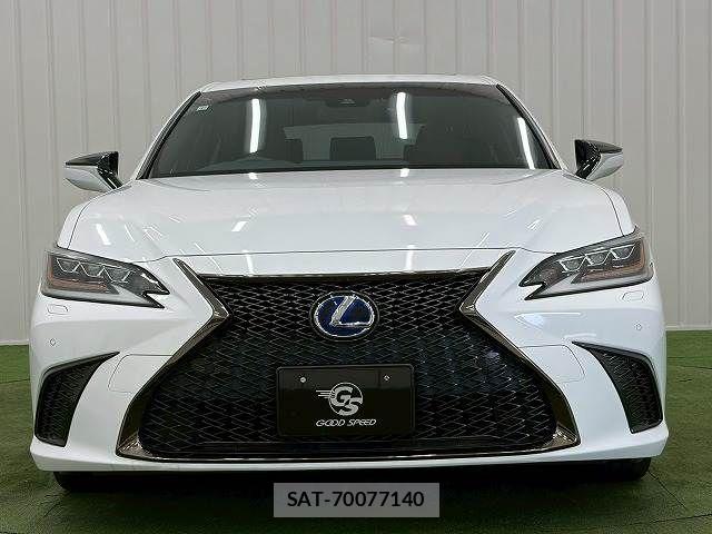 Lexus ES 2019-01 7358462-11