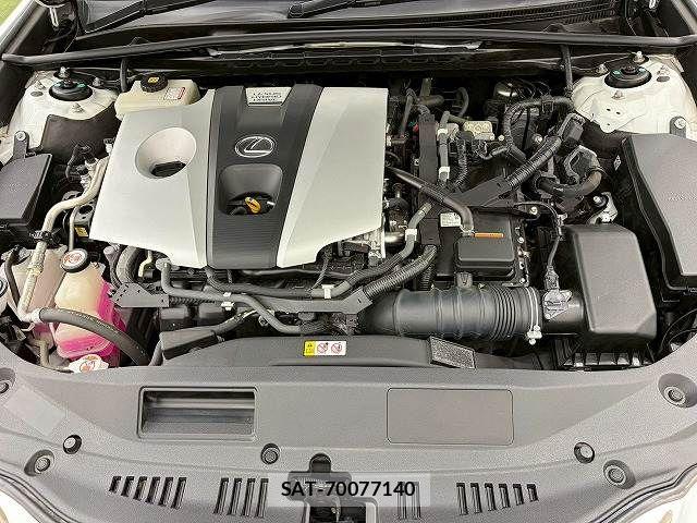Lexus ES 2019-01 7358462-19
