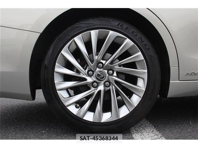 Lexus ES 2019-10 7392655-17