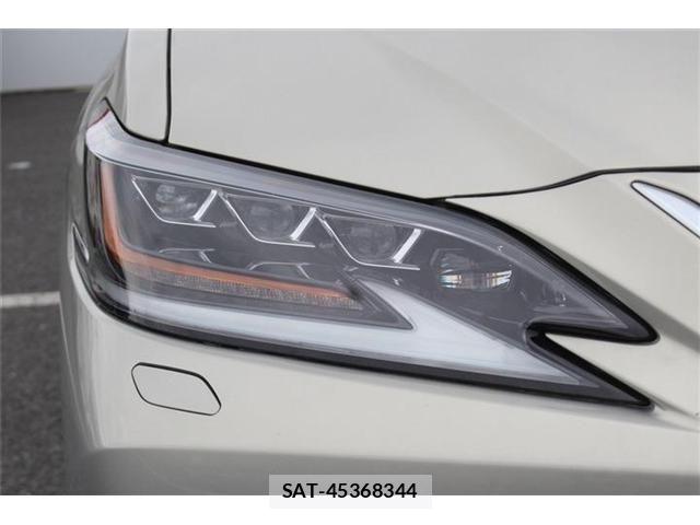 Lexus ES 2019-10 7392655-21