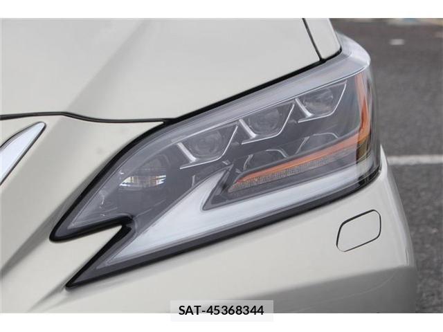 Lexus ES 2019-10 7392655-23