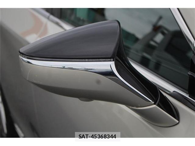 Lexus ES 2019-10 7392655-26