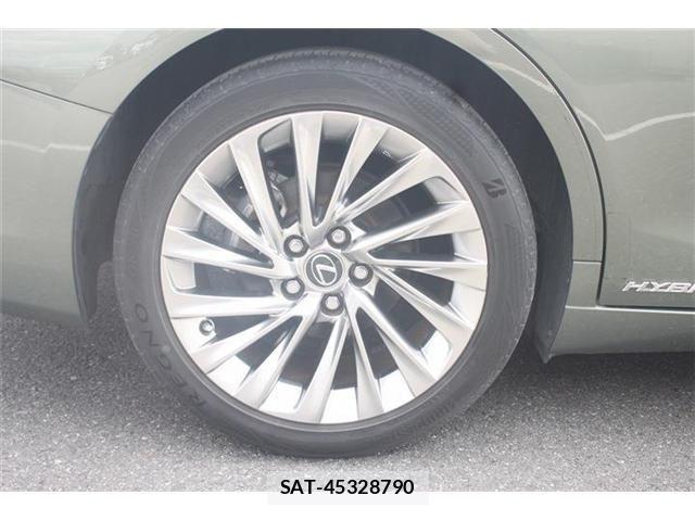 Lexus ES 2018-11 7392653-12