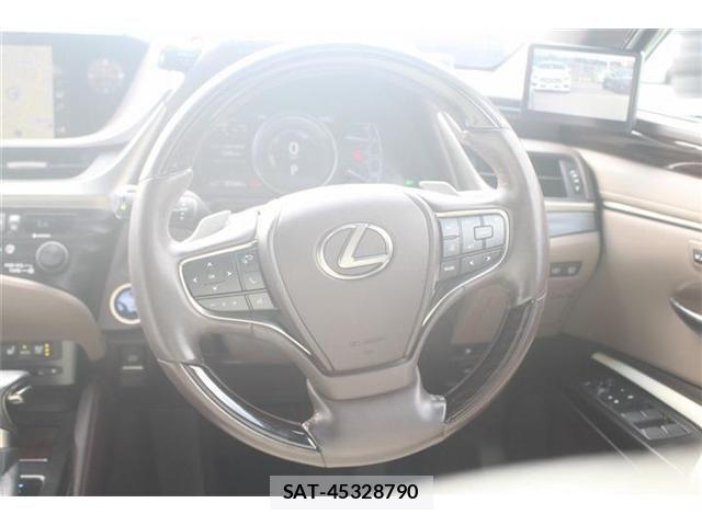 Lexus ES 2018-11 7392653-15