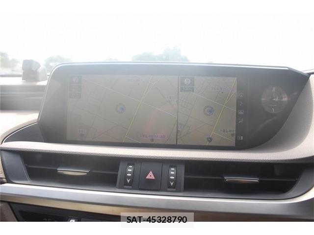 Lexus ES 2018-11 7392653-3