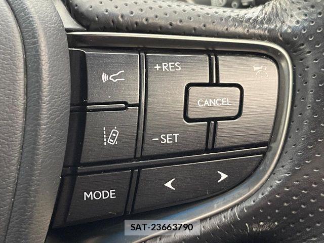 Lexus ES 2018-12 7455361-10