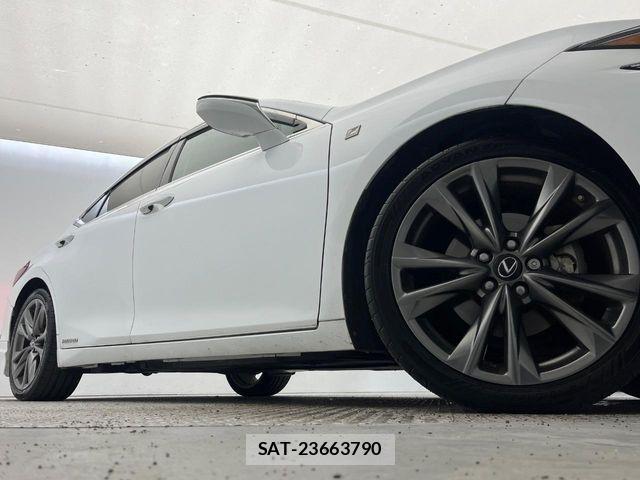 Lexus ES 2018-12 7455361-12