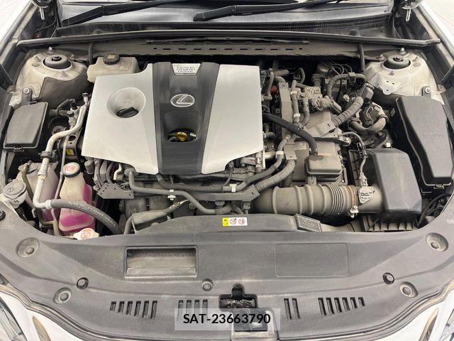 Lexus ES 2018-12 7455361-19