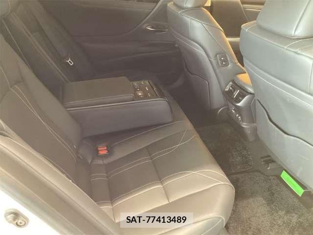 Lexus ES 2020-10 7455363-18