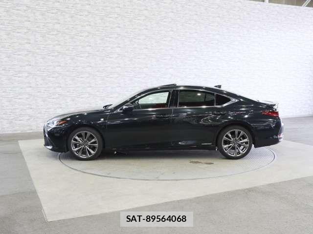 Lexus ES 2019-06 7455364-11