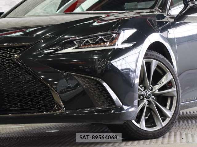 Lexus ES 2019-06 7455364-15