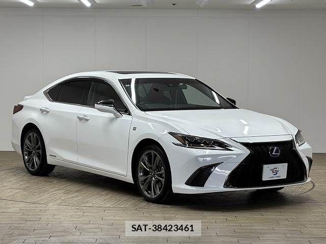 Lexus ES 2020-08 7501247-13