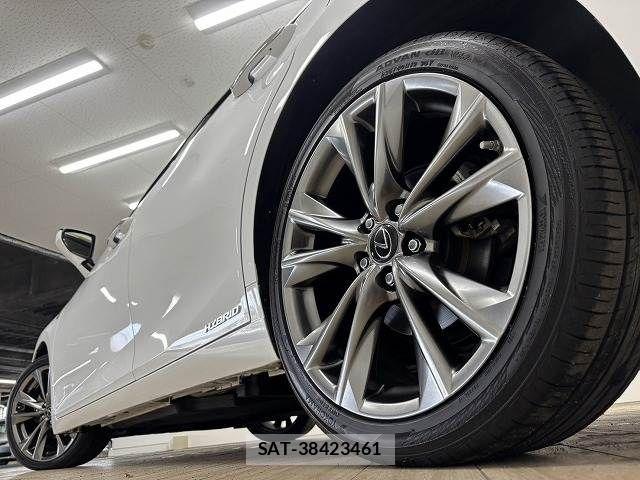 Lexus ES 2020-08 7501247-18
