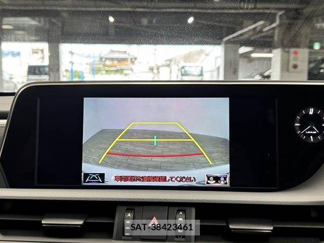 Lexus ES 2020-08 7501247-3