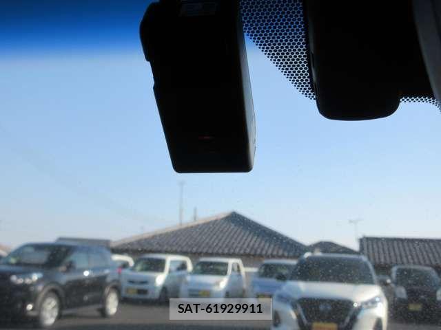 Lexus ES 2020-03 7501246-12