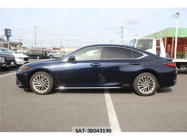 Lexus ES 2019-05 7509008-9