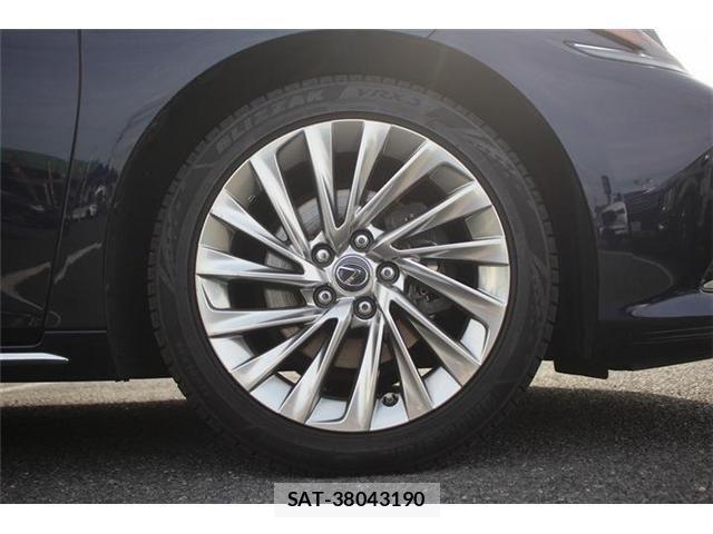 Lexus ES 2019-05 7509008-14