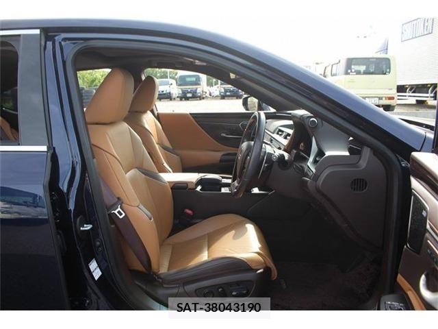 Lexus ES 2019-05 7509008-23