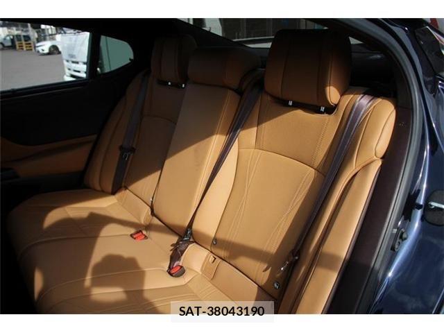 Lexus ES 2019-05 7509008-24