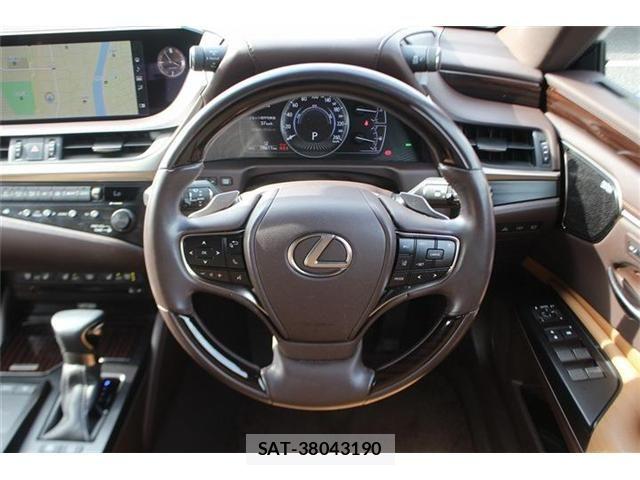 Lexus ES 2019-05 7509008-26