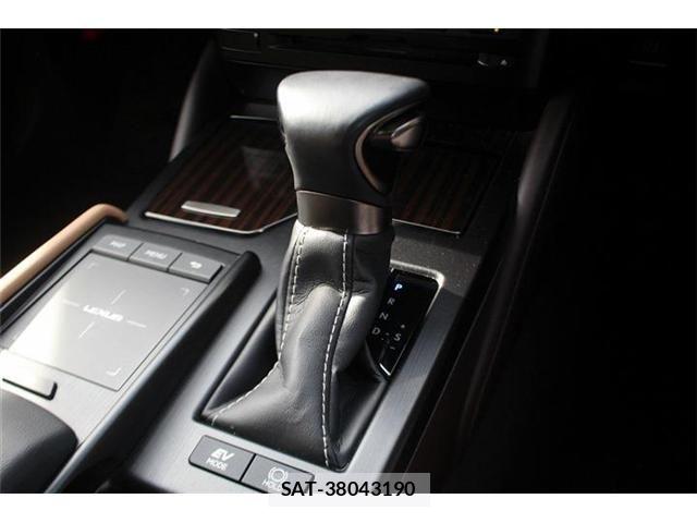 Lexus ES 2019-05 7509008-27