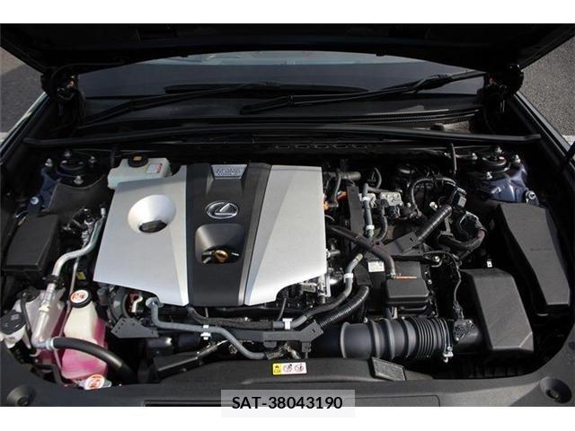 Lexus ES 2019-05 7509008-29
