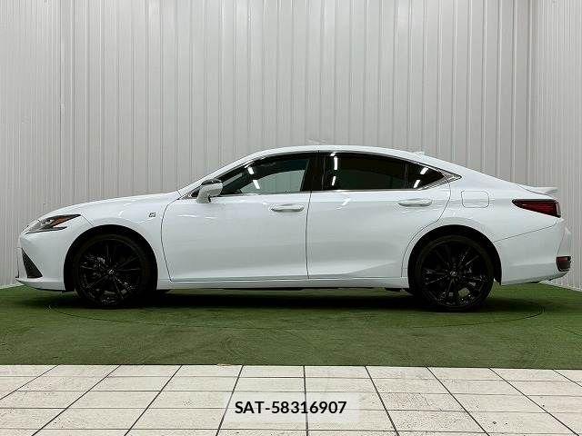 Lexus ES 2023-07 7501245-13