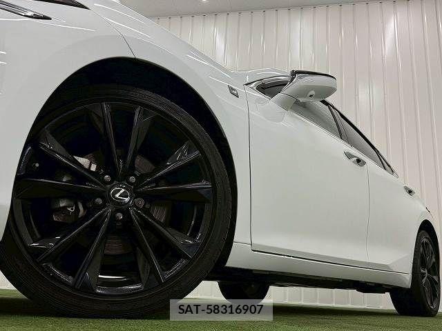 Lexus ES 2023-07 7501245-18